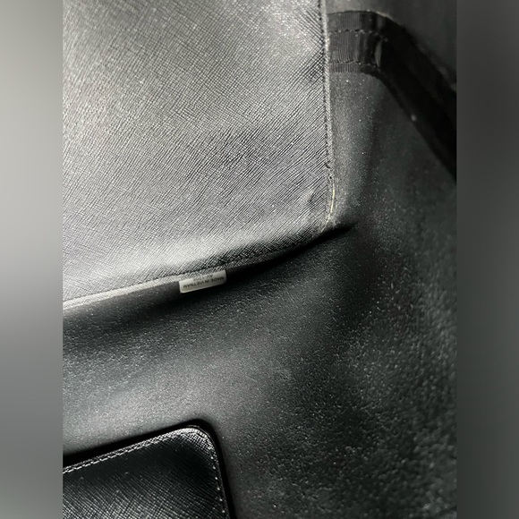 Authentic Michael Kors Genuine Leather Shoulder Bag+a bonus silk scarf - Picture 12 of 13